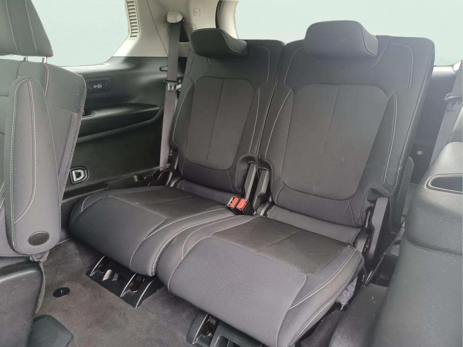 2022 Jeep Grand Cherokee L Laredo