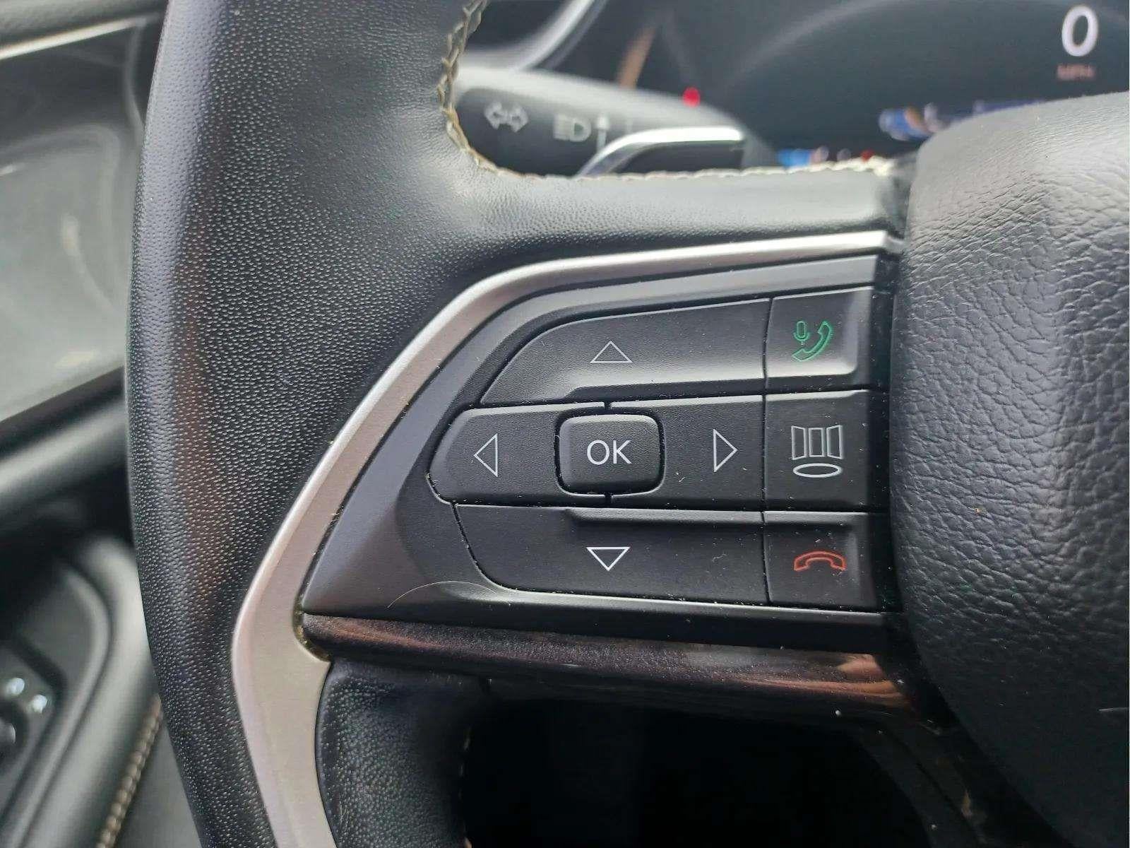 2022 Jeep Grand Cherokee L Laredo
