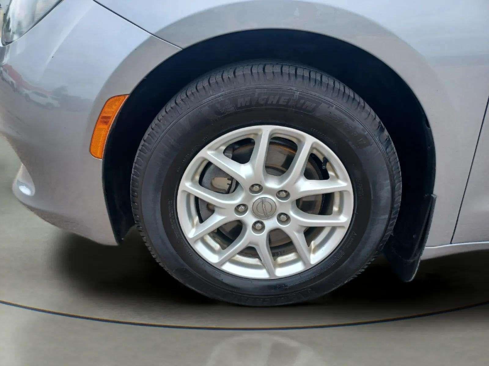 2017 Chrysler Pacifica Touring