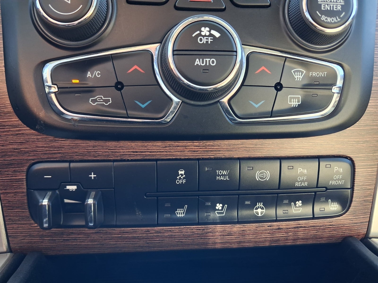 2018 RAM 3500 Laramie
