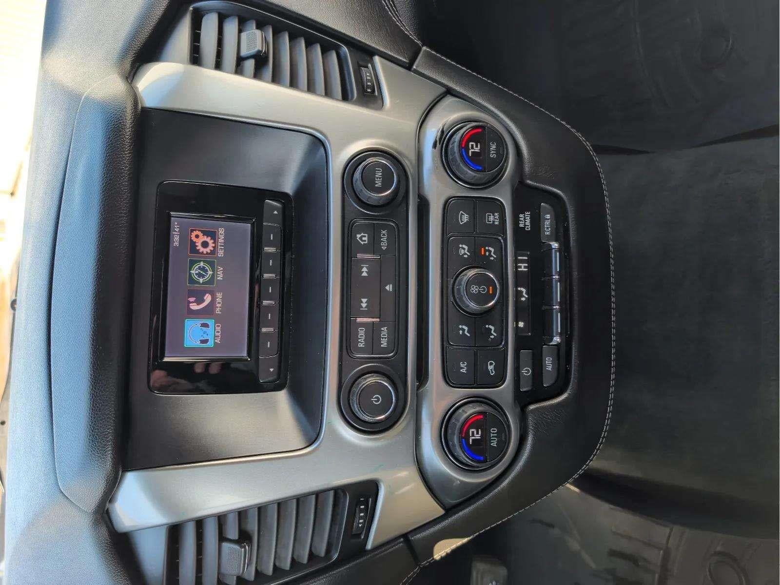 2015 Chevrolet Suburban Commercial