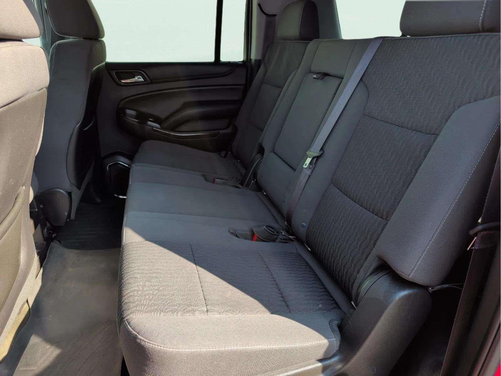 2015 Chevrolet Suburban Commercial